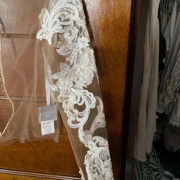 Elysee Atelier mesh lace bridal long sleeve - Picture 7 of 9